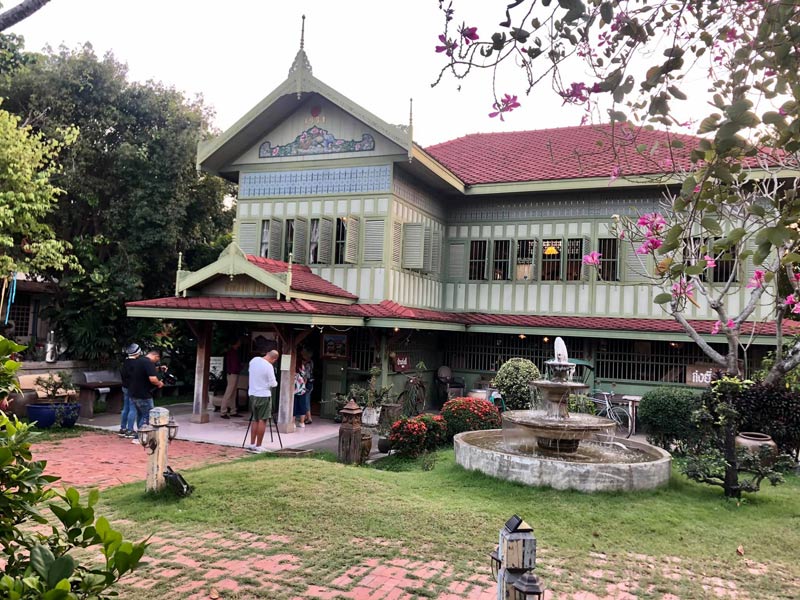 เที่ยวนครนายก, นครนายก, คาเฟ่นครนายก, คาเฟ่นครนายก 20 ร้านเด็ด อัพเดท 2024  วิวริมน้ำ ใกล้เขื่อน บรรยากาศดี  น่าแชะภาพ