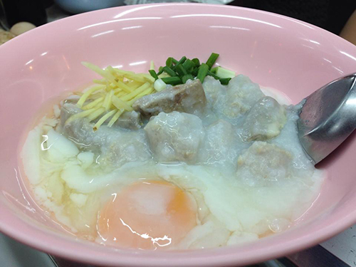 สลัดความหิวแล้วไปอิ่มอร่อยพอดีท้องกับ 9 ร้านโจ๊กในกรุงเทพฯ