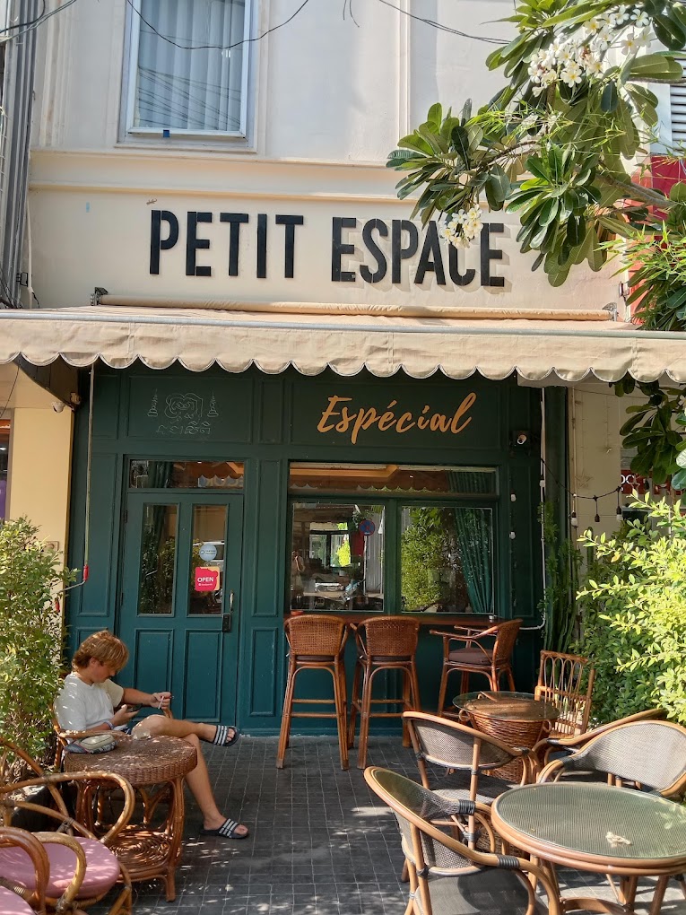 deluxe room, double room, eastin, eastin hotel vientane, heavenchy, heavenchy hotel, joma bakery cafe, lanexang princess hotel, lao poet hotel, lao poet suit, moonlight champa, one vientiane hotel, one vientiane hotel & restaurant, petit espace boutique hostel, rooftop, sailomyen 1 guesthouse, sailomyen cafe & hostel, standard double room, syri guesthouse, twin room, urban classic, urban deluxe, urban deluxe twin, urban exclusive, urban exclusive suit, urbanite hotel, ที่พัก, ที่พักพร้อมอาหารเช้า, ที่พักลาว2023, ที่พักลาว2024, ที่พักลาว2566, ที่พักลาว2567, ที่พักลาวเวียงจันทน์, ที่พักเวียงจันทน์, ที่พักเวียงจันทน์2023, ที่พักเวียงจันทน์2566, ที่พักเวียงจันท์2024, ที่พักเวียงจันท์2567, ที่พักใกล้แลนด์มาร์คเวียงจันทน์, ห้องนอนรวม, ห้องนอนแบบแคปซูล, เกสเฮ้าส์, เตียงควีนไซส์, โรงแรมลานช้าง ปริ้นเซสส์, โรงแรมเวียงจันทน์, โฮสเทล, top 10+ ที่พักในเวียงจันทน์ สปป.ลาว 2024 เดินทางง่าย ใกล้แลนด์มาร์ค