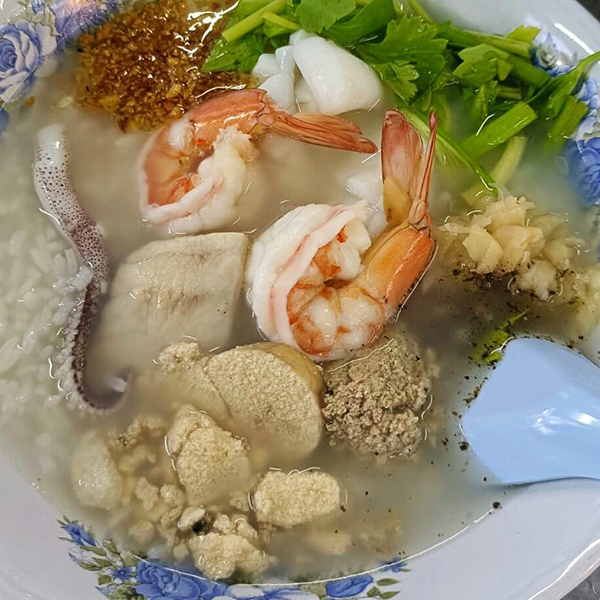 ร้านข้าวต้มปลา ภูเก็ต : ข้าวต้ม ซีฟู้ด เจ้าเด็ดประจำเมืองภูเก็ต ไม่แวะไม่ได้!!