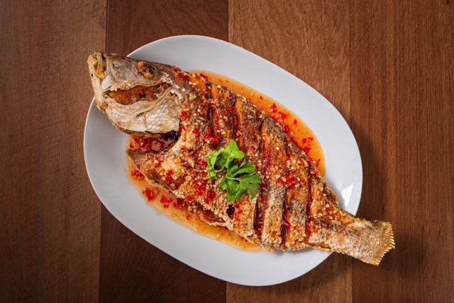 ร้านข้าวต้มปลา ภูเก็ต : ข้าวต้ม ซีฟู้ด เจ้าเด็ดประจำเมืองภูเก็ต ไม่แวะไม่ได้!!