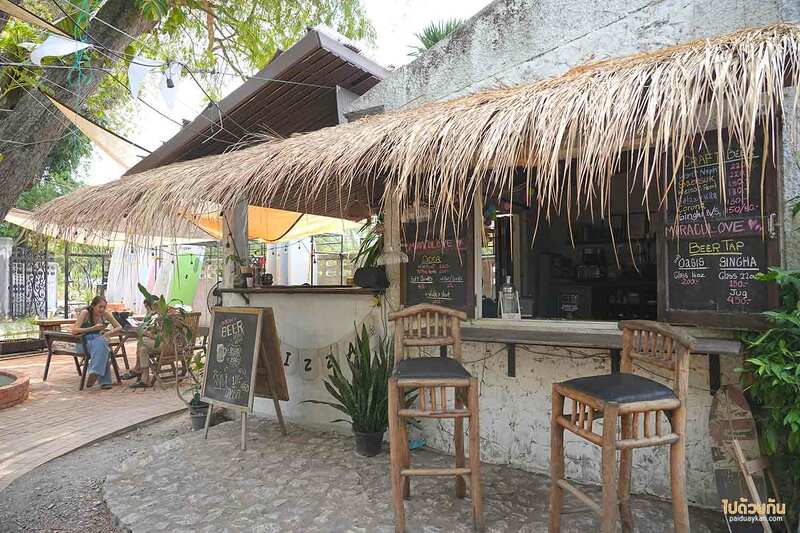 คาเฟ่ศรีราชา, ศรีราชา, little town sriracha สูดกลิ่นไอทะเล ในคาเฟ่สุดโฮมมี่  