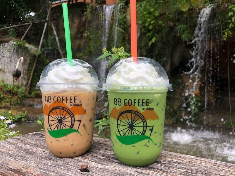 top 7+ คาเฟ่ริมน้ำเขาใหญ่ จิบกาแฟสัมผัสลมเก๋ๆ ช่วงฤดูฝน