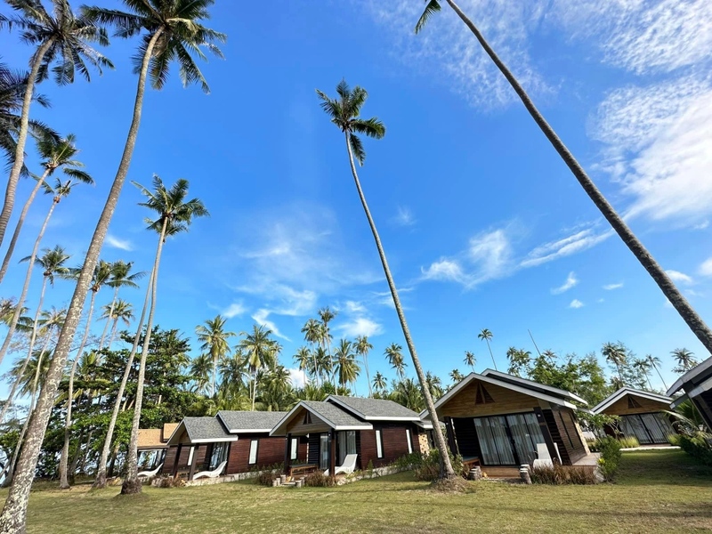secret sunset beach, จุดชมวิวแหลมงอบ, ชุมชนบ้านน้ำเชี่ยว, ตราด, ที่เที่ยวตราด, ที่เที่ยวตราด 2024, ที่เที่ยวตราด 2567, น้ำตกคลองแก้ว, พระจมน้ำ เขาระกำ, วัดบุปผาราม, วัดปลายคลอง, ศาลเจ้าพ่อหลักเมืองตราด, สลักเพชร, หาดบานชื่น, หาดลับ ตราด, อันซีน ตราด, อ่าวตาลคู่, อ่าวสลักเพชร, อุทยานแห่งชาติน้ำตกคลองแก้ว, อุทยานแห่งชาติหมู่เกาะช้าง, เกาะกระดาด, เกาะกูด, เกาะกูด 2024, เกาะง่าม, เกาะช้าง, เกาะช้าง 2024, เกาะหมาก, เขาระกำ, เที่ยวตราด, เที่ยวตราด 2024, เที่ยวตราด 2567, top 15+ ที่เที่ยวตราด [กรกฎาคม 2024] มหัศจรรย์เมืองเกาะครึ่งร้อย ทะเลสวย น้ำใส ปะการังหลากสี