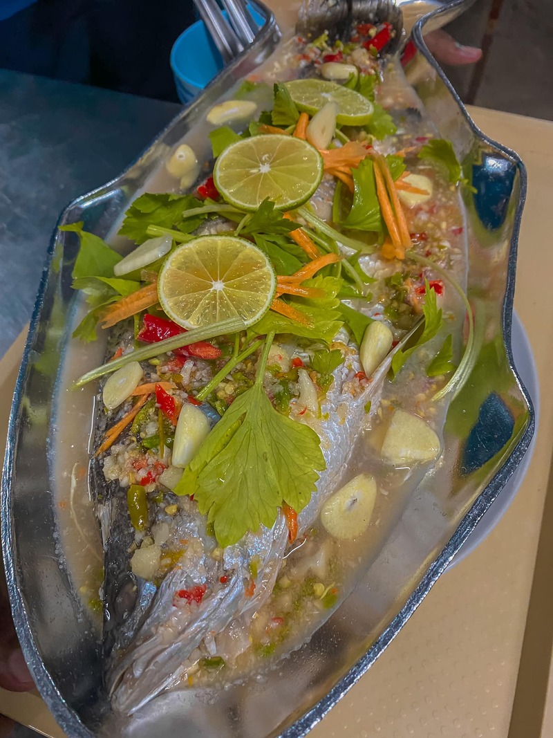 ร้านอาหารริมทะเล พัทยา : รวมร้านบรรยากาศดี พิกัด : ริมหาดพัทยา ไม่ไปไม่ได้แล้ววว