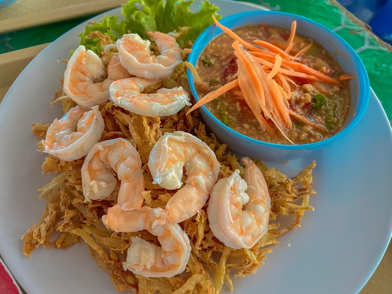 ร้านอาหารริมทะเล พัทยา : รวมร้านบรรยากาศดี พิกัด : ริมหาดพัทยา ไม่ไปไม่ได้แล้ววว