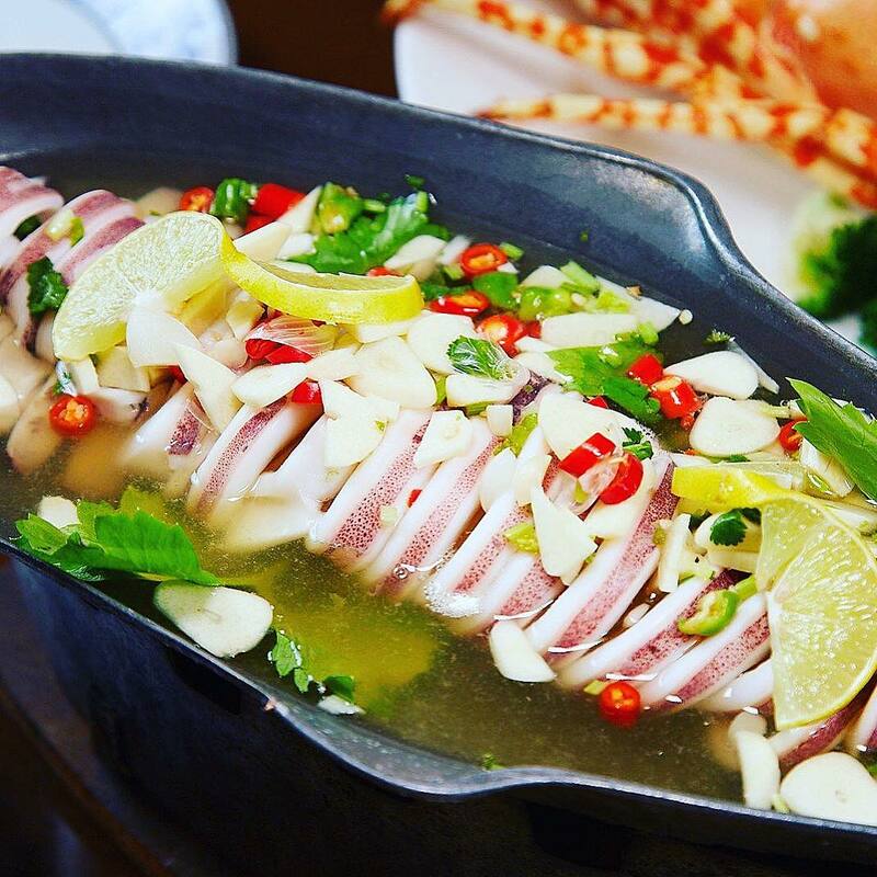 ร้านอาหารริมทะเล พัทยา : รวมร้านบรรยากาศดี พิกัด : ริมหาดพัทยา ไม่ไปไม่ได้แล้ววว