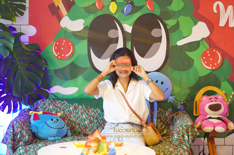 ร้านกาแฟลาดพร้าว, คาเฟ่ลาดพร้าว, ริ คาเฟ่, ริ คาเฟ่  ร้านกาแฟสไตล์ของเล่นสุดคิวท์