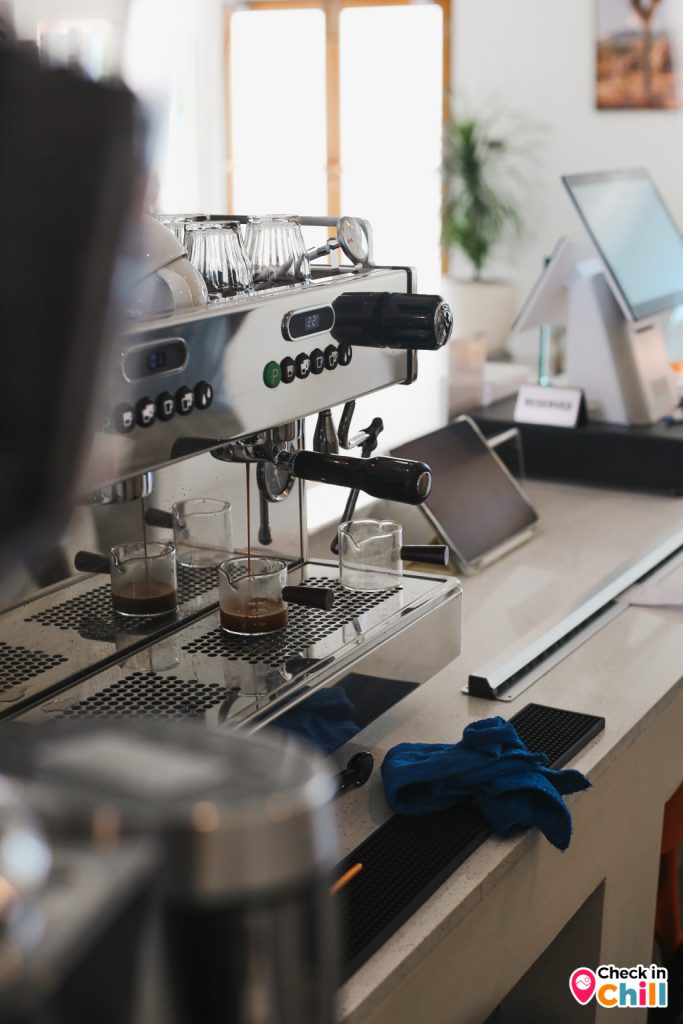 sunday in 345, sunday in 345 cafe, คาเฟ่ทะเลทราย, คาเฟ่ปทุมธานี, คาเฟ่เปิดใหม่, คาเฟ่ใกล้กทม., คาเฟ่ใกล้กรุงเทพ, รีวิว sunday in 345 cafe คาเฟ่เปิดใหม่ปทุมธานี เพ็ทเฟรนด์ลี่ ฟีลทะเลทราย สไตล์มินิมอล