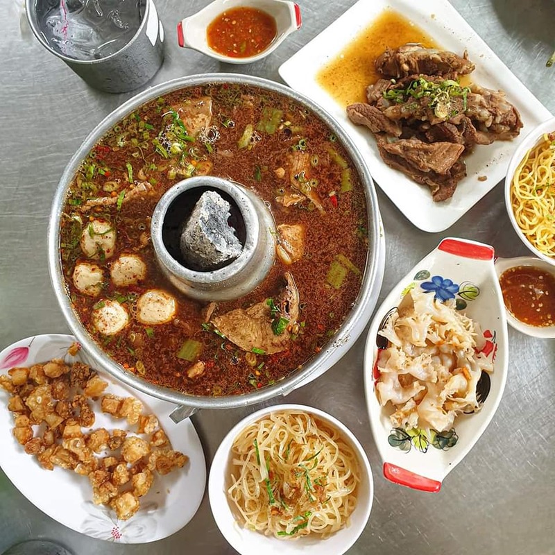 ร้านอาหาร จ.นครสวรรค์ : รวมร้านอาหารเด็ดๆ เจ้าเก่า น่าโดน ประจำเมืองนครสวรรค์