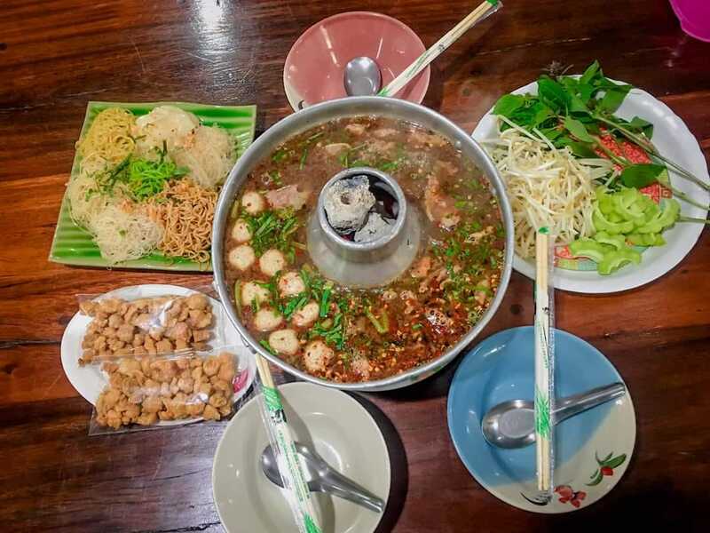 ร้านอาหาร จ.นครสวรรค์ : รวมร้านอาหารเด็ดๆ เจ้าเก่า น่าโดน ประจำเมืองนครสวรรค์