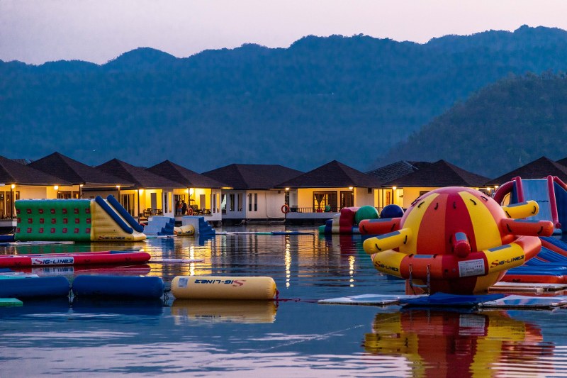 top 7+ แพที่พักกาญจนบุรี 2024 มีสไลเดอร์พร้อมเครื่องเล่นสุดมันส์