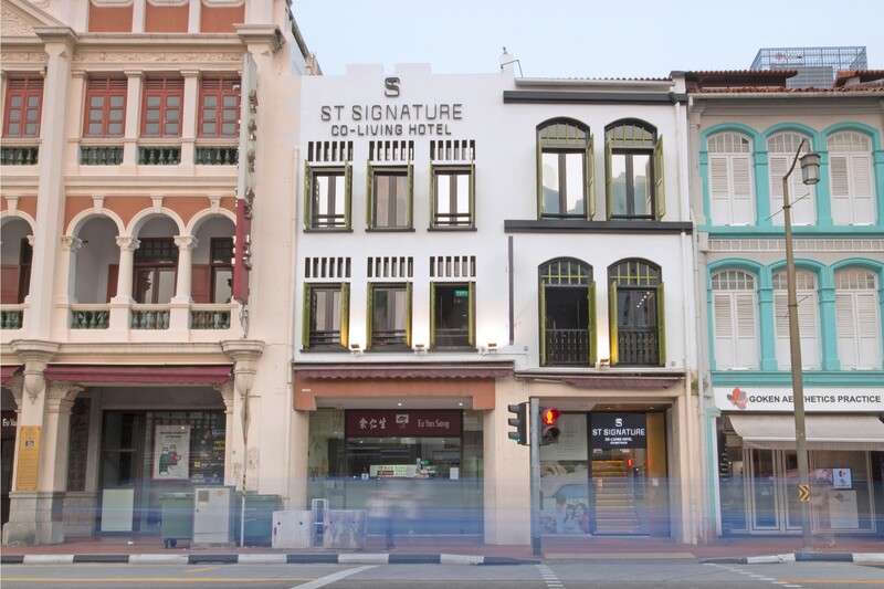 autograph collection, butternut tree hotel, chinatown, chinatown heritage centre, co-living, cook lab, dorsett singapore, hotel 81 cosy, hotel calmo chinatown, jacques garcia, le colonial room, maxwell food center, maxwell reserve singapore, mosque street, orchid hotel, outram park, porcelain hotel singapore, potato head, splendour, st signature chinatown, the scarlet singapore, universal studio singapore, ya ge, ข้าวมันไก่สิงคโปร์, ที่พักสิงคโปร์, ที่พักสิงคโปร์2023, ที่พักสิงคโปร์ย่านไชน่าทาวน์, ที่พักสิงคโปร์เดินทางสะดวก, โรงแรมบูติก, ไชน่าทาวน์สิงคโปร์, top 10+ ที่พักสิงคโปร์ ย่านไชน่าทาวน์ ของกินเพียบ เดินทางสะดวก [กรกฎาคม 2024]