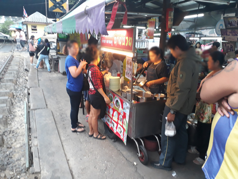 top 8+ ร้านย่านตลาดพลู ของอร่อยจากฝั่งธนบุรี