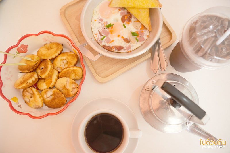 ขนมไข่เตาถ่านน้องนิล, ร้านอาหารเช้าหาดใหญ่, ร้านขนมไข่เตาถ่านน้องนิล & คาเฟ่ หาดใหญ่