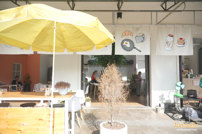 ขนมไข่เตาถ่านน้องนิล, ร้านอาหารเช้าหาดใหญ่, ร้านขนมไข่เตาถ่านน้องนิล & คาเฟ่ หาดใหญ่