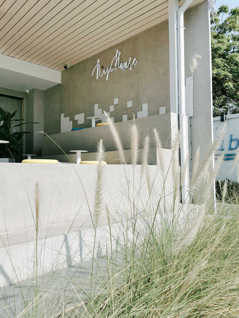 คาเฟ่ บางแสน ชี้พิกัดคาเฟ่บรรยากาศดี มีร้านติดริมทะเล ที่สายคาเฟ่ห้ามพลาดเมื่อไปชลบุรี!