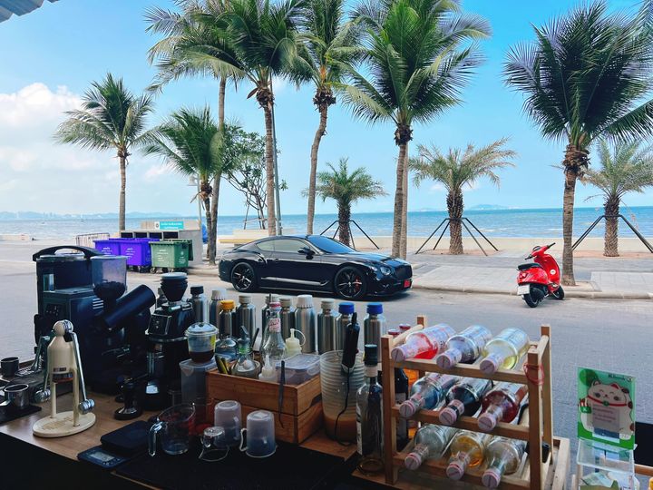 คาเฟ่ บางแสน ชี้พิกัดคาเฟ่บรรยากาศดี มีร้านติดริมทะเล ที่สายคาเฟ่ห้ามพลาดเมื่อไปชลบุรี!