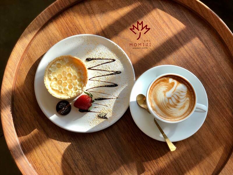 คาเฟ่ บางแสน ชี้พิกัดคาเฟ่บรรยากาศดี มีร้านติดริมทะเล ที่สายคาเฟ่ห้ามพลาดเมื่อไปชลบุรี!