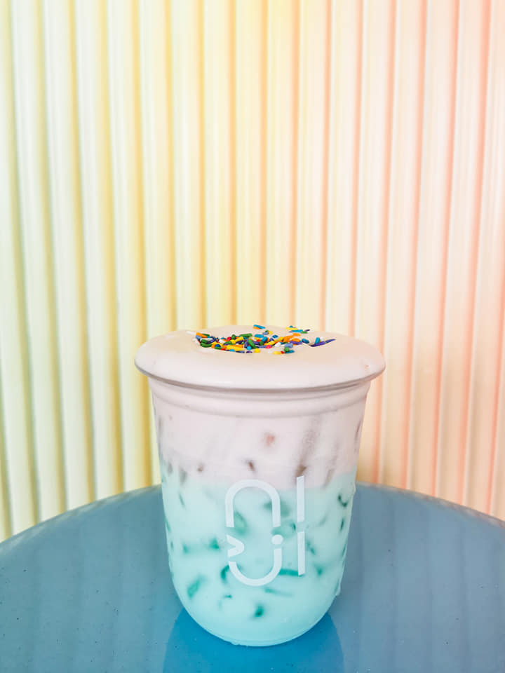 คาเฟ่ บางแสน ชี้พิกัดคาเฟ่บรรยากาศดี มีร้านติดริมทะเล ที่สายคาเฟ่ห้ามพลาดเมื่อไปชลบุรี!