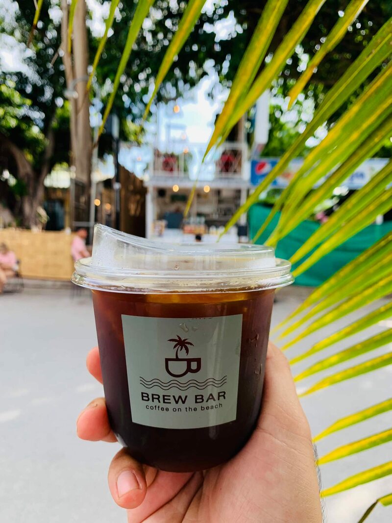 คาเฟ่ บางแสน ชี้พิกัดคาเฟ่บรรยากาศดี มีร้านติดริมทะเล ที่สายคาเฟ่ห้ามพลาดเมื่อไปชลบุรี!