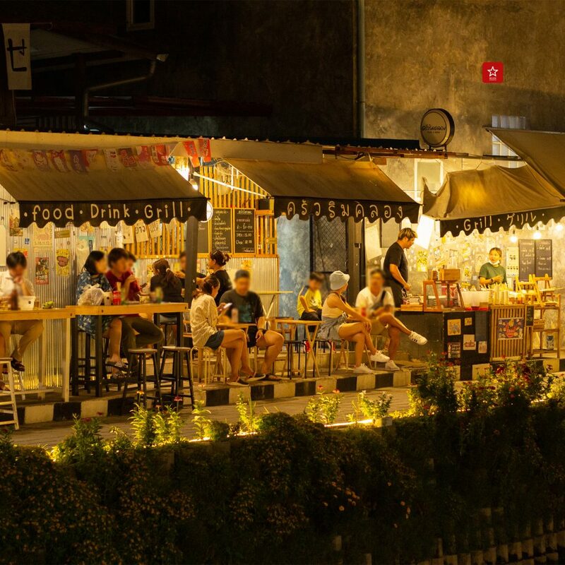 reviewchiangmai, คลองแม่ข่า, ที่เที่ยวเชียงใหม่, รีวิวเชียงใหม่, โอตารุเชียงใหม่, คลองแม่ข่า โอตารุ เชียงใหม่ บรรยากาศตอนเย็นที่สุดแสนจะพลุกพล่าน