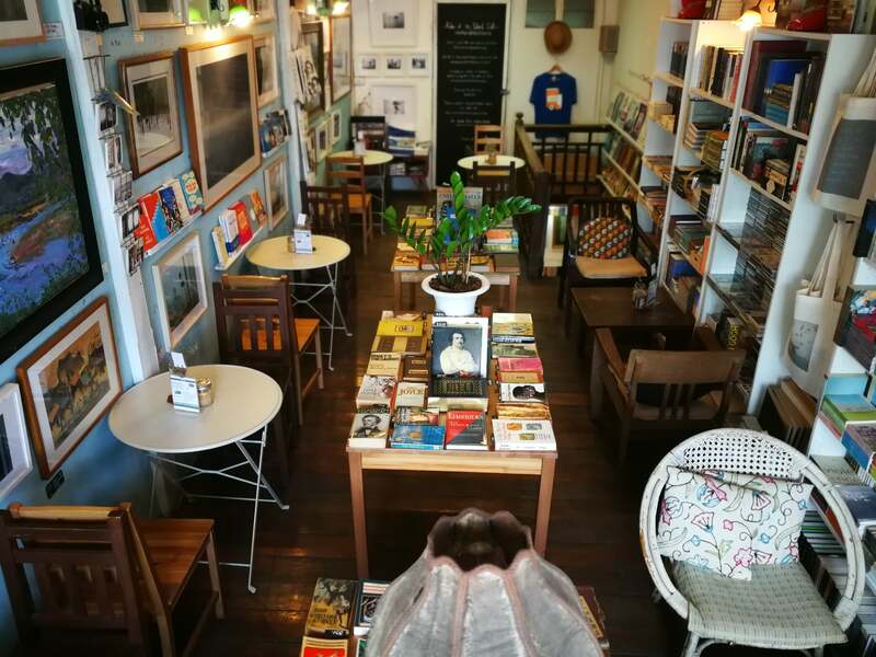 top 12+ ร้าน book cafe' คาเฟ่น่านั่งของคนรักหนังสือ @กรุงเทพฯ