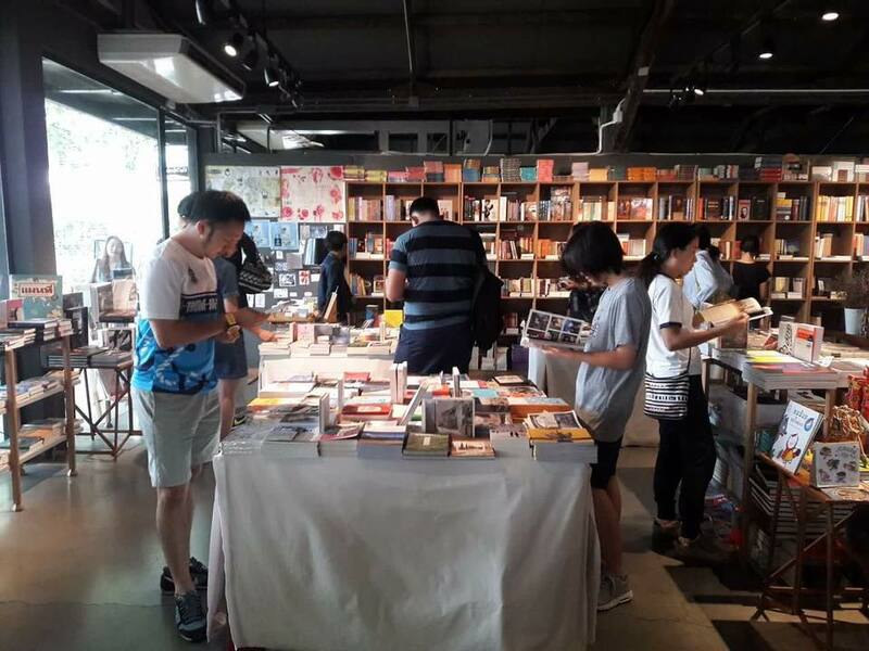 top 12+ ร้าน book cafe' คาเฟ่น่านั่งของคนรักหนังสือ @กรุงเทพฯ