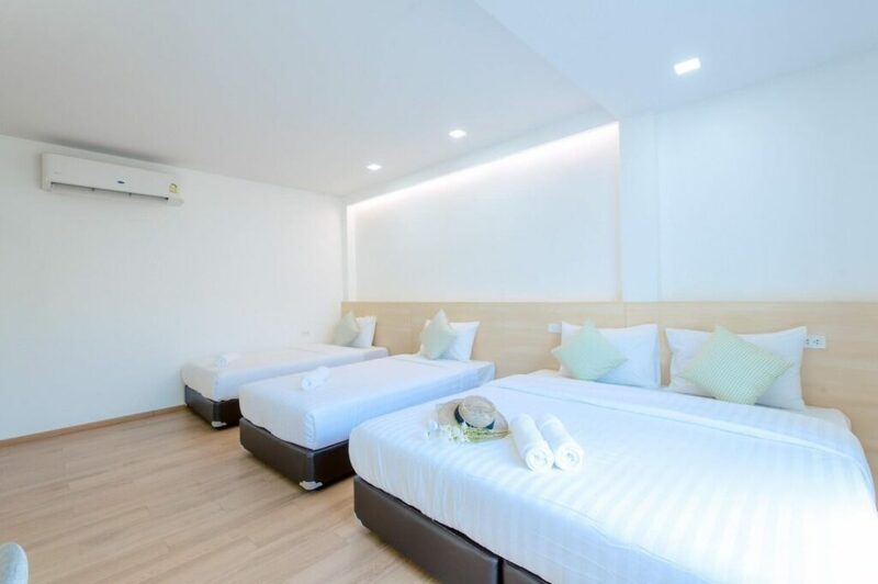 pool lay stay a2 poolvilla pattaya มีสระว่ายน้ำขนาดใหญ่