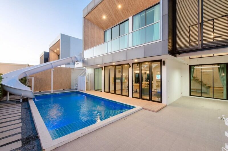 pool lay stay a2 poolvilla pattaya มีสระว่ายน้ำขนาดใหญ่