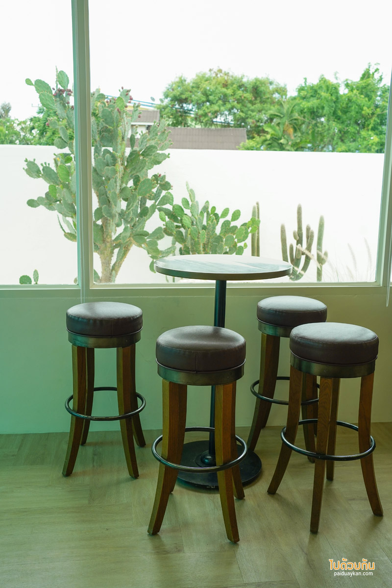 ร้านกาแฟปราณบุรี, คาเฟ่ปราณบุรี, plam springs ปราณบุรี, plam spring คาเฟ่สีขาวสุดมินิมอล ริมปากน้ำปราณ