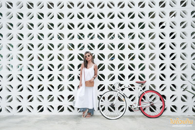 ร้านกาแฟปราณบุรี, คาเฟ่ปราณบุรี, plam springs ปราณบุรี, plam spring คาเฟ่สีขาวสุดมินิมอล ริมปากน้ำปราณ