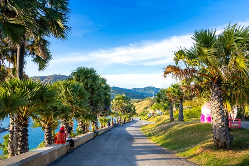 aquaria phuket, aquariaphuket, banana beach, blackrock, blackrockviewpoint, hanuman world, honeymoon island, katabeach, maikhaobeach, nuibeach, phuket, phuket fantasea, phuket old town, phuketfantasea, streetartภูเก็ต, tiger kingdom phuket, จุดชมวิวผาหินดำ, จุดชมวิวเขารัง, ตลาดอาหารทะเล ภูเก็ต, ตลาดอาหารทะเล ราไวย์, ท่องเที่ยวภูเก็ต, ที่เที่ยวภูเก็ต, ที่เที่ยวภูเก็ต 2024, ที่เที่ยวภูเก็ต 2567, น้ำตกโตนไทร, ประภาคารกาญจนาภิเษก, ป่าตอง, ผาหินดำ, พระผุด ภูเก็ต, พระมิ่งมงคลเอกนาคคีรี, พระใหญ่ภูเก็ต, พระใหญ่เมืองภูเก็ต, พิพิธภัณฑ์สัตว์น้ำ, ภูเก็ต, ภูเก็ต 2024, ภูเก็ต 2567, ภูเก็ตแฟนตาซี, มหัศจรรย์กมลา, ย่านเมืองเก่าภูเก็ต, วัดพระทอง, วัดพระผุด, สวนเสือภูเก็ต, หนุมานเวิลด์, หาดกล้วย, หาดกะตะ, หาดนุ้ย, หาดป่าตอง, หาดไม้ขาว, อควาเรียภูเก็ต, อควาเรียม ภูเก็ต, เกาะรูปหัวใจ ภูเก็ต, เกาะเฮ, เกาะแก้วพิศดาร, เกาะแก้วใหญ่, เกาะไม้ท่อน, เขารัง, เที่ยวภูเก็ต, เที่ยวภูเก็ต 2024, เที่ยวภูเก็ต 2567, แหลมพรหมเทพ, top 20+ ที่เที่ยวภูเก็ต [กรกฎาคม 2024] สวรรค์ของคนรักทะเล เมืองแห่งไข่มุกอันดามันและธรรมชาติอันงดงาม