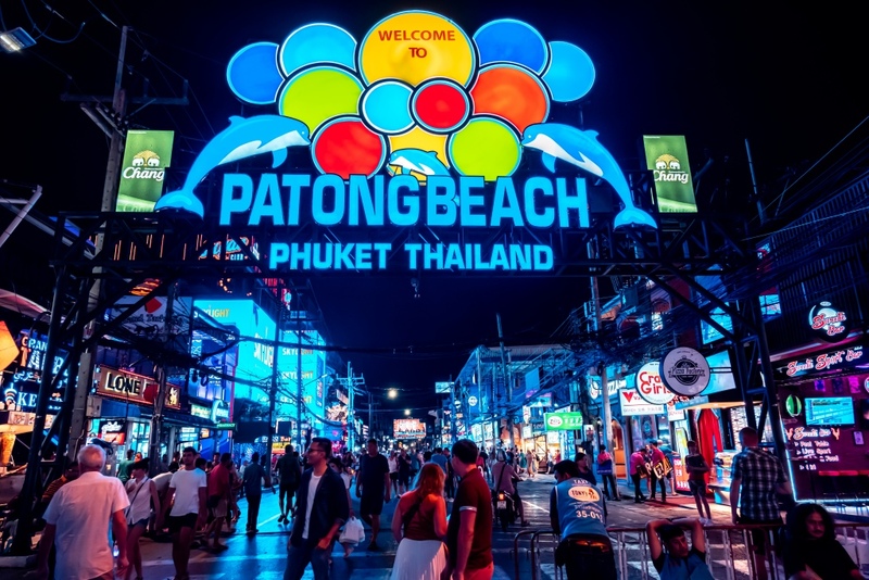 aquaria phuket, aquariaphuket, banana beach, blackrock, blackrockviewpoint, hanuman world, honeymoon island, katabeach, maikhaobeach, nuibeach, phuket, phuket fantasea, phuket old town, phuketfantasea, streetartภูเก็ต, tiger kingdom phuket, จุดชมวิวผาหินดำ, จุดชมวิวเขารัง, ตลาดอาหารทะเล ภูเก็ต, ตลาดอาหารทะเล ราไวย์, ท่องเที่ยวภูเก็ต, ที่เที่ยวภูเก็ต, ที่เที่ยวภูเก็ต 2024, ที่เที่ยวภูเก็ต 2567, น้ำตกโตนไทร, ประภาคารกาญจนาภิเษก, ป่าตอง, ผาหินดำ, พระผุด ภูเก็ต, พระมิ่งมงคลเอกนาคคีรี, พระใหญ่ภูเก็ต, พระใหญ่เมืองภูเก็ต, พิพิธภัณฑ์สัตว์น้ำ, ภูเก็ต, ภูเก็ต 2024, ภูเก็ต 2567, ภูเก็ตแฟนตาซี, มหัศจรรย์กมลา, ย่านเมืองเก่าภูเก็ต, วัดพระทอง, วัดพระผุด, สวนเสือภูเก็ต, หนุมานเวิลด์, หาดกล้วย, หาดกะตะ, หาดนุ้ย, หาดป่าตอง, หาดไม้ขาว, อควาเรียภูเก็ต, อควาเรียม ภูเก็ต, เกาะรูปหัวใจ ภูเก็ต, เกาะเฮ, เกาะแก้วพิศดาร, เกาะแก้วใหญ่, เกาะไม้ท่อน, เขารัง, เที่ยวภูเก็ต, เที่ยวภูเก็ต 2024, เที่ยวภูเก็ต 2567, แหลมพรหมเทพ, top 20+ ที่เที่ยวภูเก็ต [กรกฎาคม 2024] สวรรค์ของคนรักทะเล เมืองแห่งไข่มุกอันดามันและธรรมชาติอันงดงาม