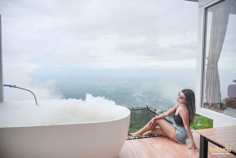 ภูทับเบิก, the world ภูทับเบิก, บ้านกระจกภูทับเบิก, ที่พักภูทับเบิก, the world พักบ้านกระจกภูทับเบิก มีอ่างอาบน้ำ วิวภูเขา สายหมอก