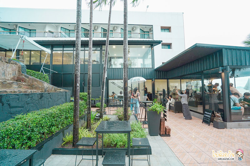 คาเฟ่ศรีราชา, ร้านกาแฟศรีราชา, ศรีราชา, prave cafe, prave cafe ศรีราชา, prave cafe ศรีราชา คาเฟ่ฟีลมินิมอล คลุมโทนขาวดำ ริมทะเล