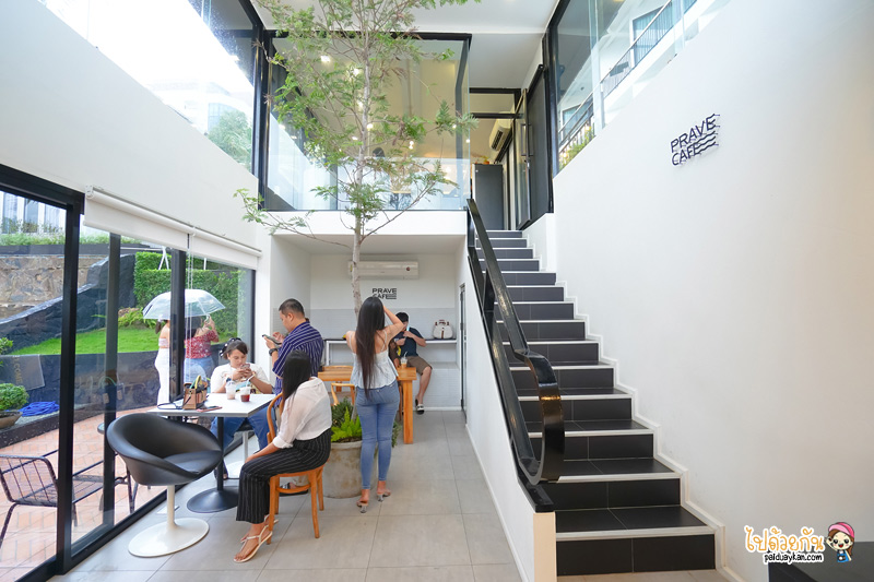 คาเฟ่ศรีราชา, ร้านกาแฟศรีราชา, ศรีราชา, prave cafe, prave cafe ศรีราชา, prave cafe ศรีราชา คาเฟ่ฟีลมินิมอล คลุมโทนขาวดำ ริมทะเล