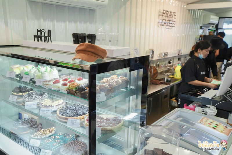 คาเฟ่ศรีราชา, ร้านกาแฟศรีราชา, ศรีราชา, prave cafe, prave cafe ศรีราชา, prave cafe ศรีราชา คาเฟ่ฟีลมินิมอล คลุมโทนขาวดำ ริมทะเล