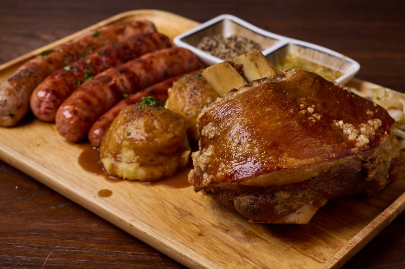 status thonglor ร้านนั่งชิล ทองหล่อ เปิดใหม่ ฟีลดี สนุกมันส์เต็มที่ทั้งคืน!