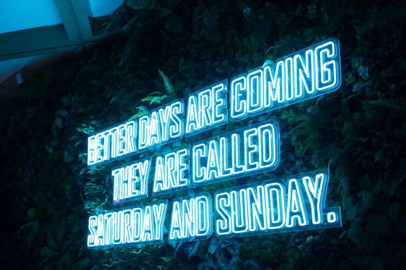 status thonglor ร้านนั่งชิล ทองหล่อ เปิดใหม่ ฟีลดี สนุกมันส์เต็มที่ทั้งคืน!