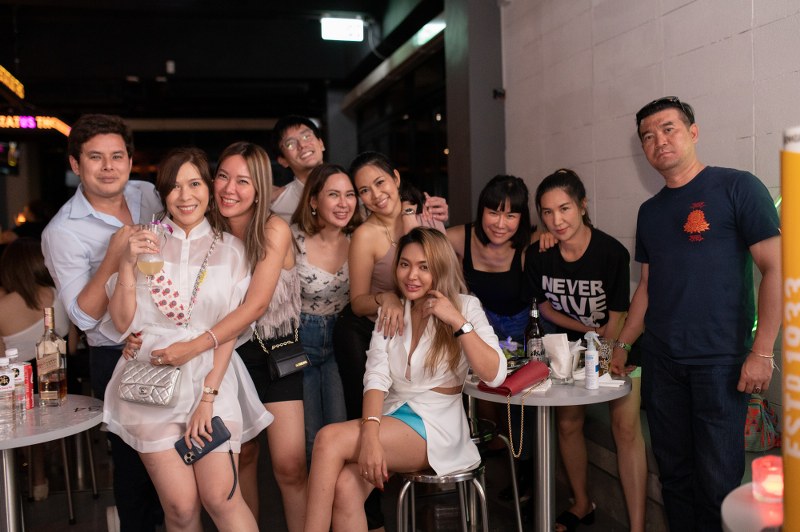 status thonglor ร้านนั่งชิล ทองหล่อ เปิดใหม่ ฟีลดี สนุกมันส์เต็มที่ทั้งคืน!