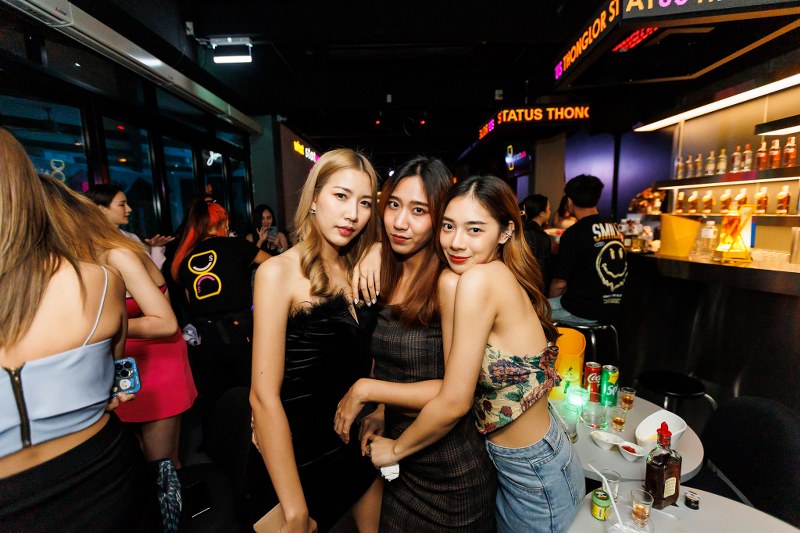 status thonglor ร้านนั่งชิล ทองหล่อ เปิดใหม่ ฟีลดี สนุกมันส์เต็มที่ทั้งคืน!