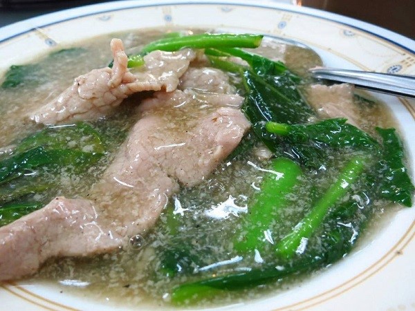 top 8+ ร้านราดหน้าเจ้าอร่อย หมูนุ่ม อร่อยเด็ดจนต้องบอกต่อ