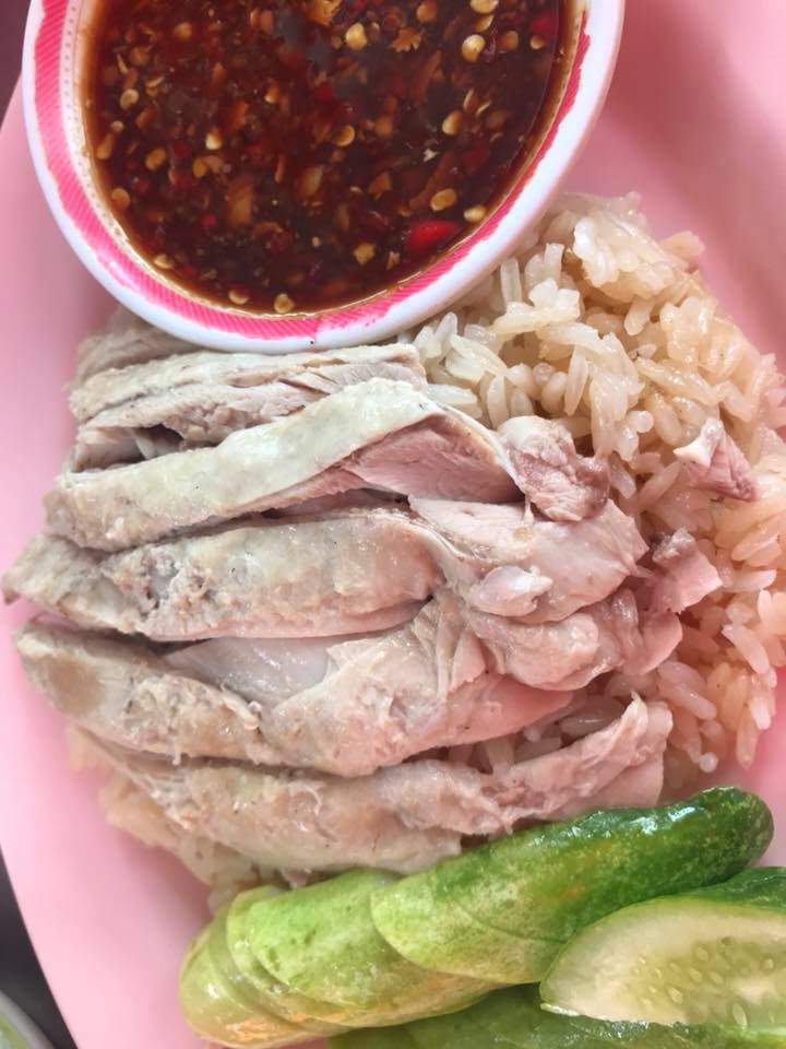 ร้านข้าวมันไก่ทั่วกรุงเทพเจ้าเด็ด (delivery) ไก่เนื้อฉ่ำแน่นจนต้องลอง
