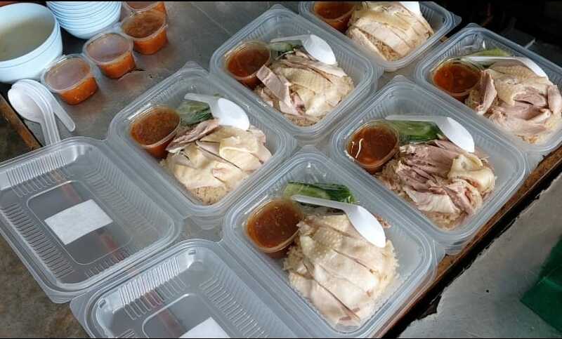 ร้านข้าวมันไก่ทั่วกรุงเทพเจ้าเด็ด (delivery) ไก่เนื้อฉ่ำแน่นจนต้องลอง