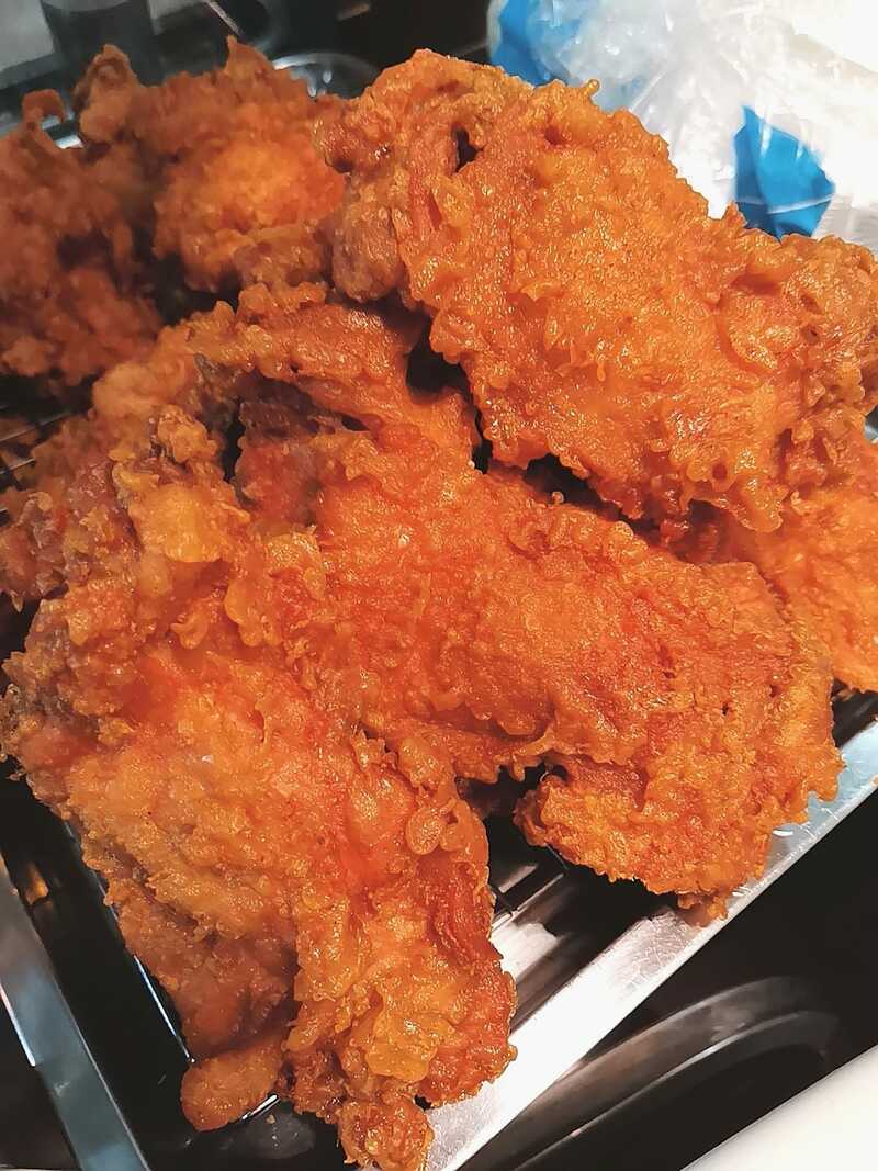 ร้านข้าวมันไก่ทั่วกรุงเทพเจ้าเด็ด (delivery) ไก่เนื้อฉ่ำแน่นจนต้องลอง