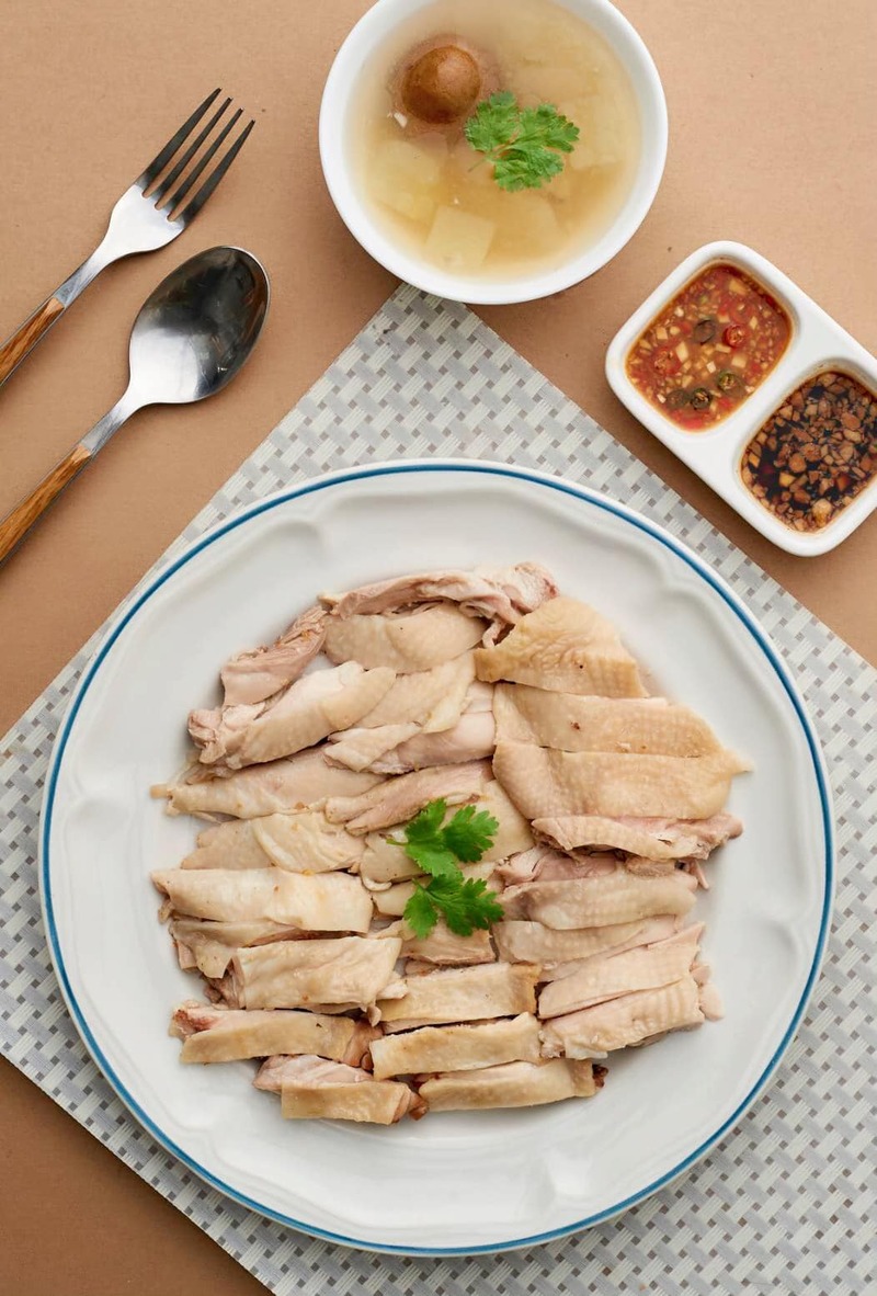 ร้านข้าวมันไก่ทั่วกรุงเทพเจ้าเด็ด (delivery) ไก่เนื้อฉ่ำแน่นจนต้องลอง