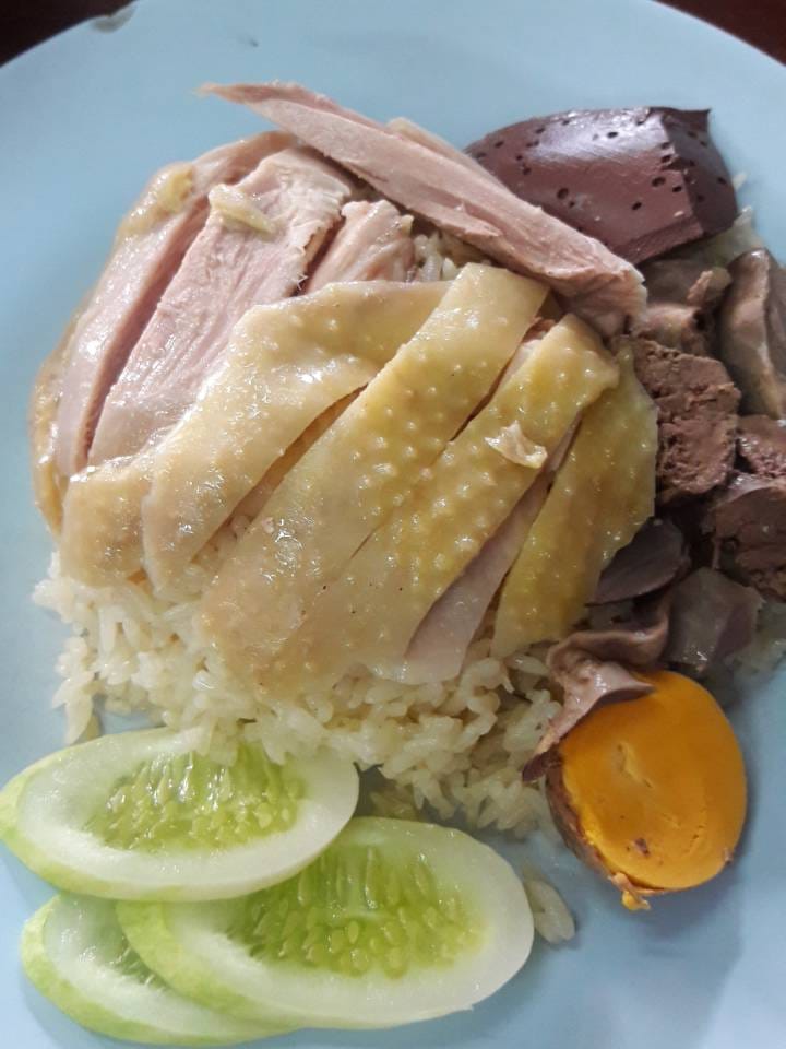 ร้านข้าวมันไก่ทั่วกรุงเทพเจ้าเด็ด (delivery) ไก่เนื้อฉ่ำแน่นจนต้องลอง