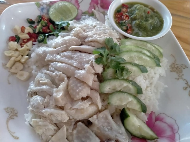 ร้านข้าวมันไก่ทั่วกรุงเทพเจ้าเด็ด (delivery) ไก่เนื้อฉ่ำแน่นจนต้องลอง