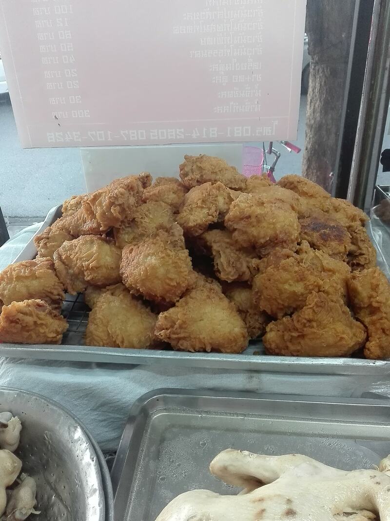 ร้านข้าวมันไก่ทั่วกรุงเทพเจ้าเด็ด (delivery) ไก่เนื้อฉ่ำแน่นจนต้องลอง